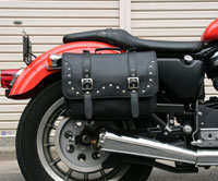 ハーレー専用サドルバッグ スタッズHD202